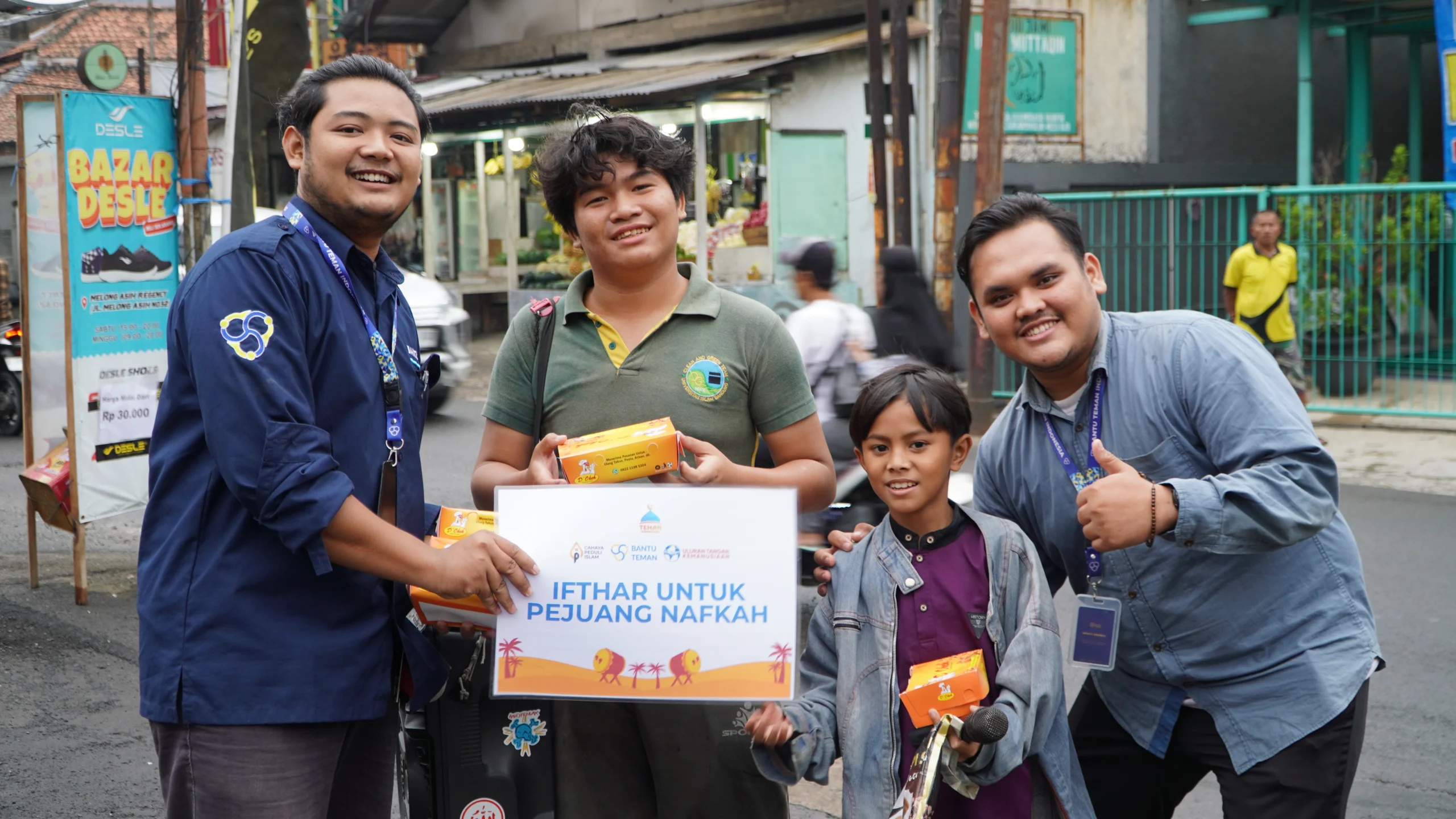 Satu Hidangan, Seribu Senyuman! Berbagi Takjil bersama BTI dan TRI
